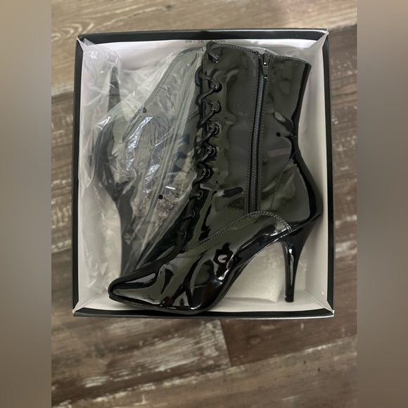 PLEASER SEDUCE 1020B Black Pat ANKLE BOOTS - Picture 1 of 14
